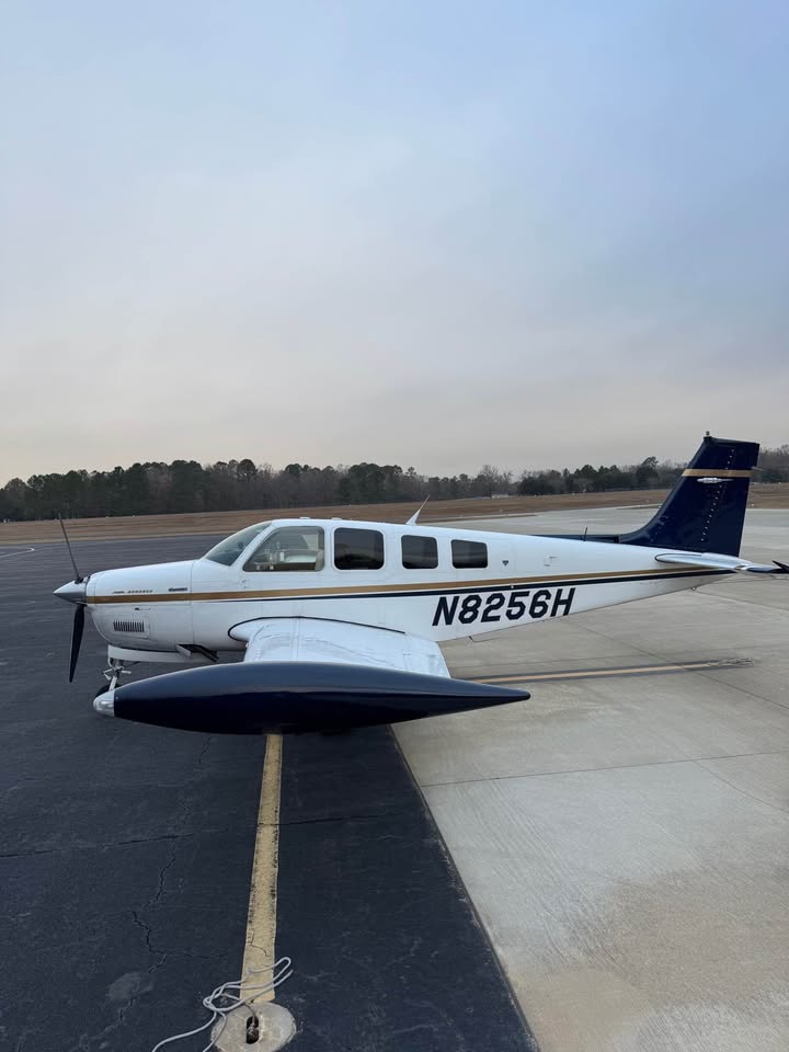 1991 Beechcraft A36 Bonanza, photo 2