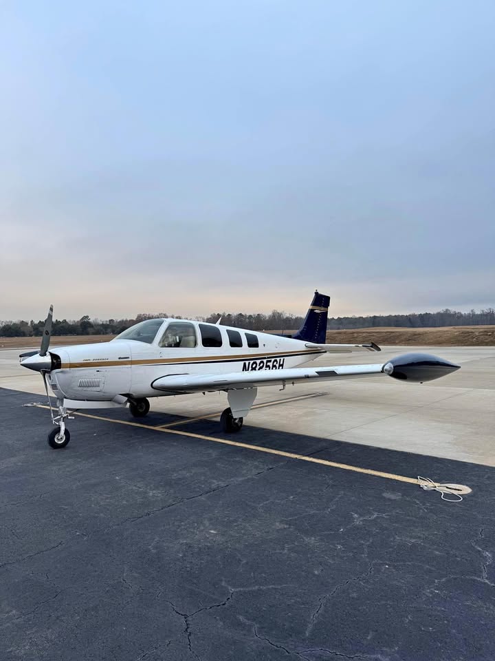 1991 Beechcraft A36 Bonanza, photo 1