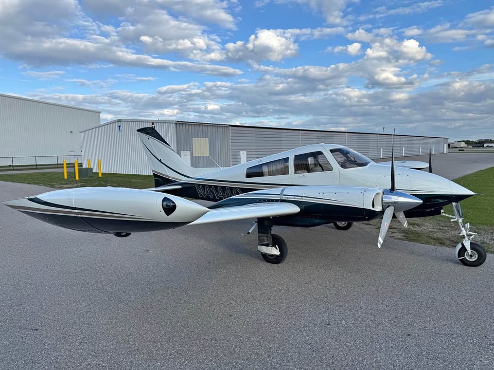 1968 Cessna 310N, photo 1