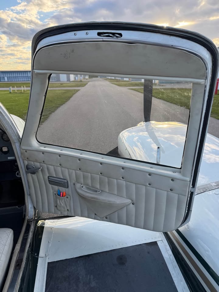 1968 Cessna 310N, photo 4