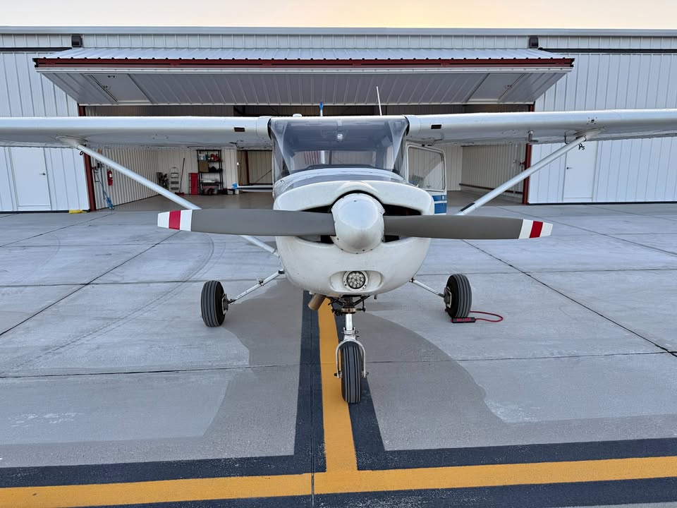 1982 Cessna 152T Sparrowhawk, photo 1