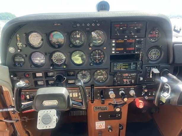 1975 Cessna 177RG, photo 4