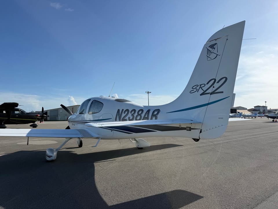 2002 Cirrus SR22, photo 4