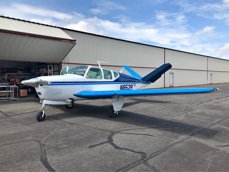1960 Beechcraft Bonanza Airplane Vtail M35, photo 1