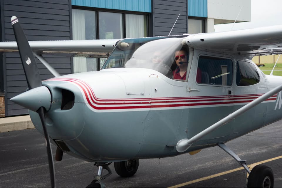 1969 Cessna 172K, photo 2