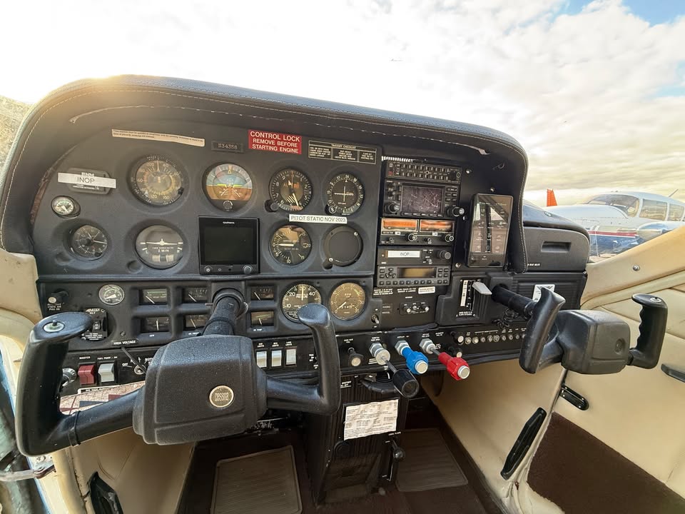 1973 Cessna 177B Cardinal, photo 3
