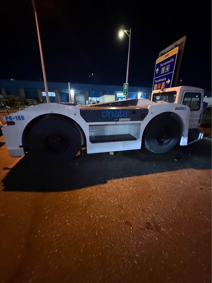 Fortbrand Aircraft Tug, photo 2