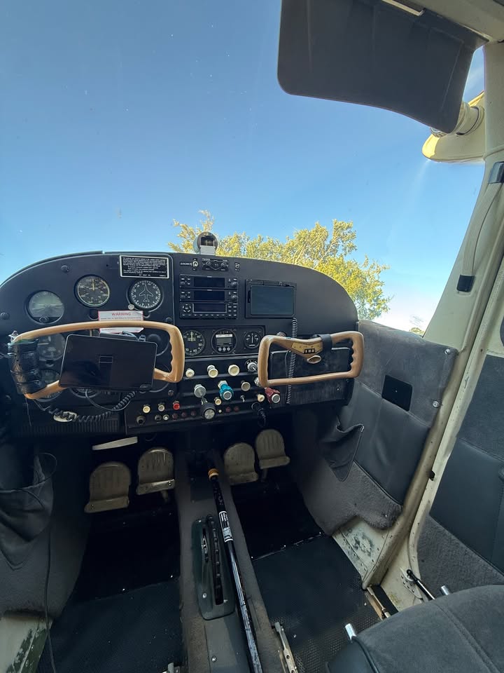 1960 Cessna 180, photo 3