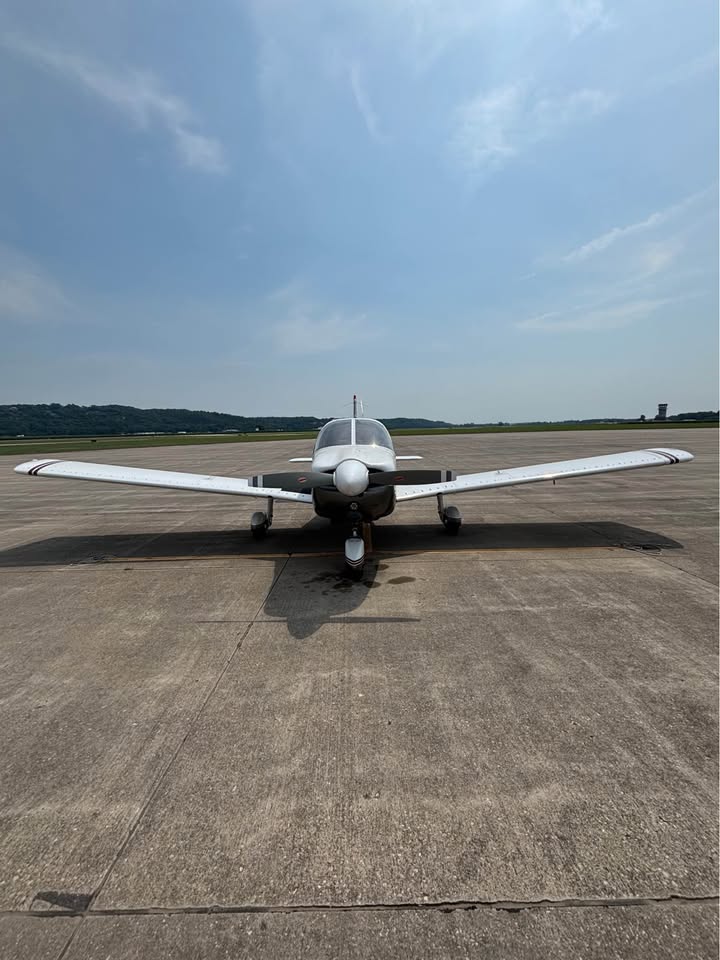 1965 Piper Cherokee 235, photo 2