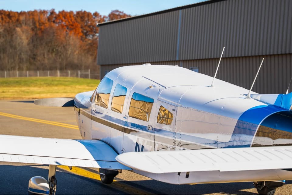 Aircraft - Piper Cherokee 6 - 260, photo 2