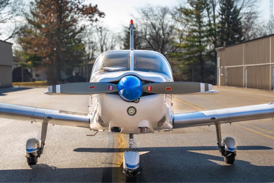 Aircraft - Piper Cherokee 6 - 260, photo 3