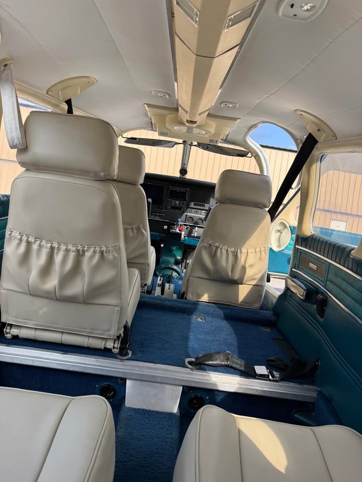 Aircraft - Piper Cherokee 6 - 260, photo 9