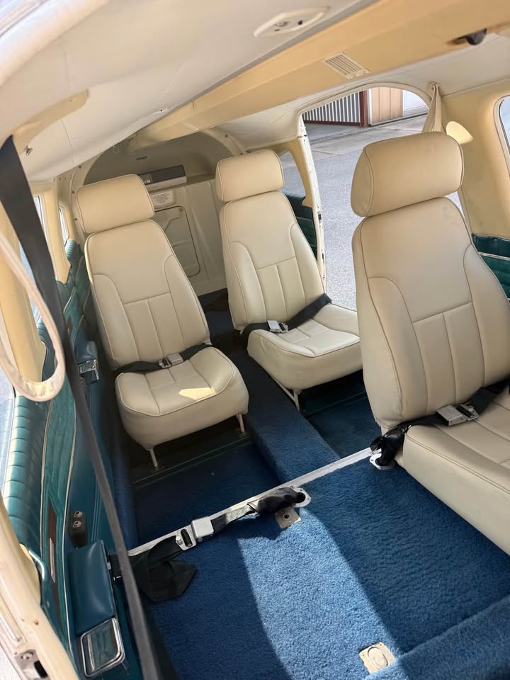 Aircraft - Piper Cherokee 6 - 260, photo 8