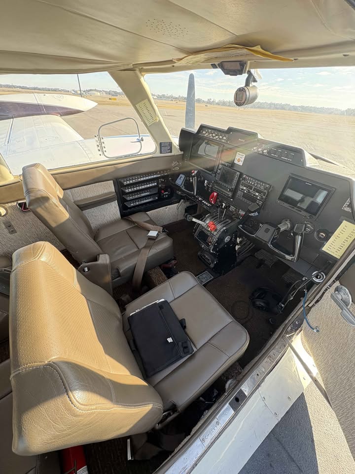 1969 Cessna 310p, photo 8
