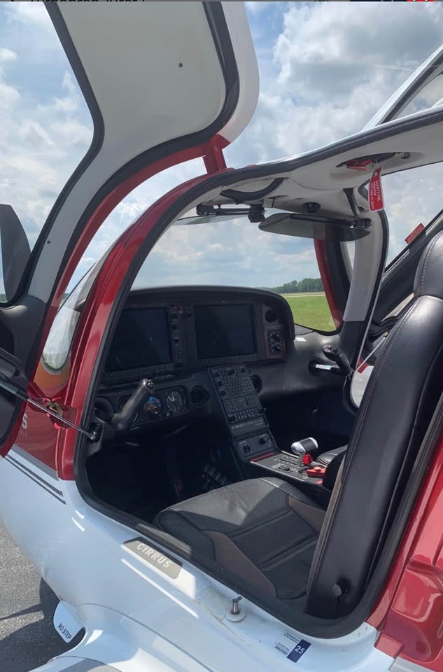 2008 Cirrus SR22 G3 TN, photo 6
