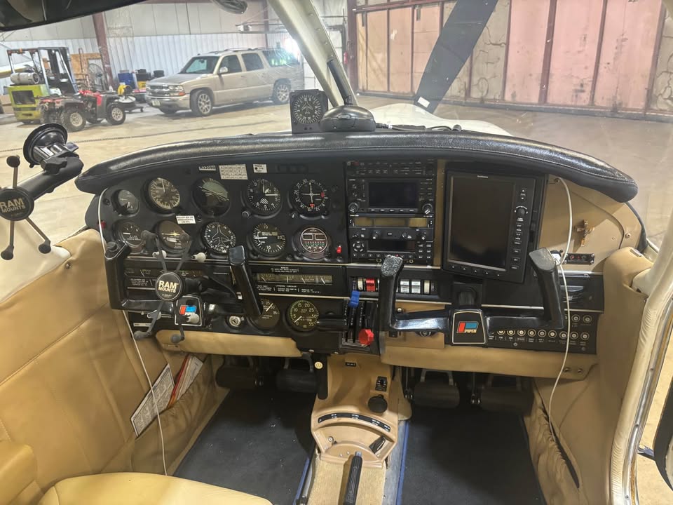 Piper Pa28-235, photo 3