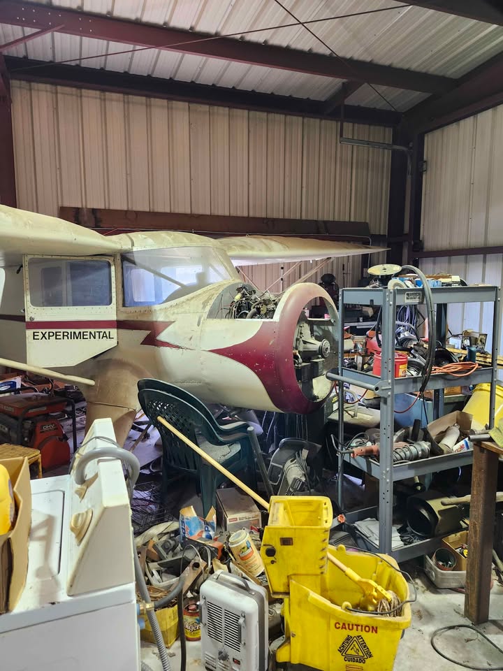 Replica of a gold wing airplane, fully operational, photo 6