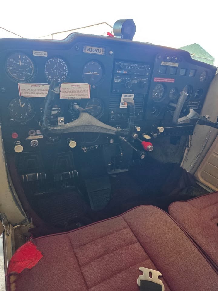 1967 Cessna C150G, photo 6