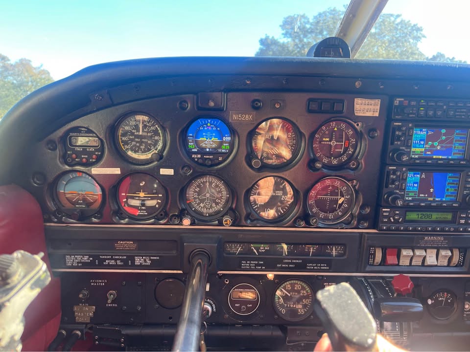 1975 Piper PA28-151, photo 3