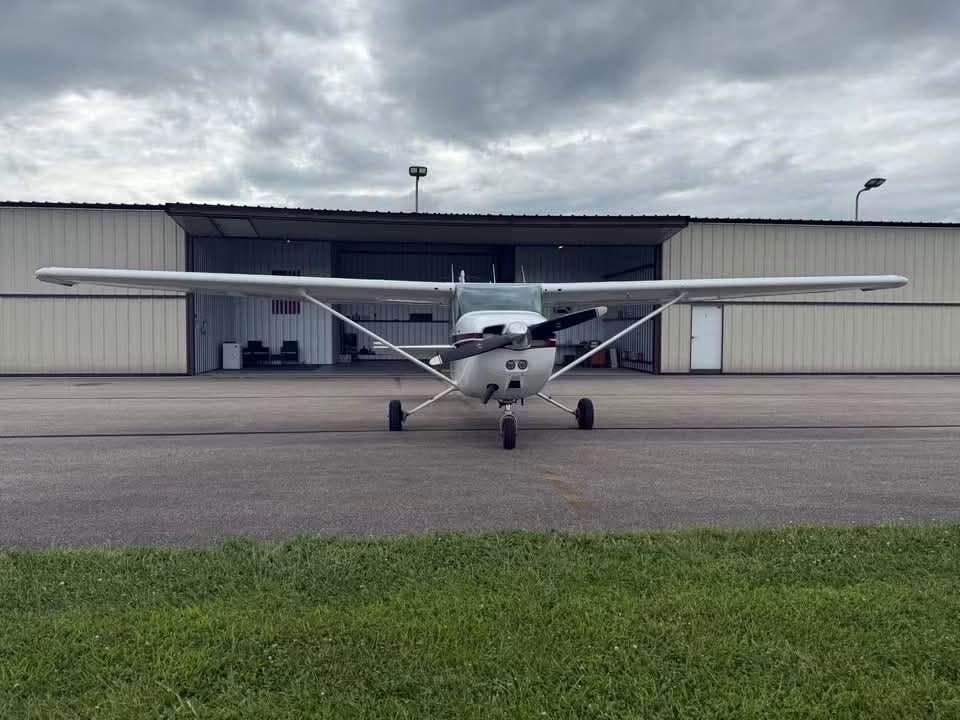 1977 Cessna 172n, photo 3