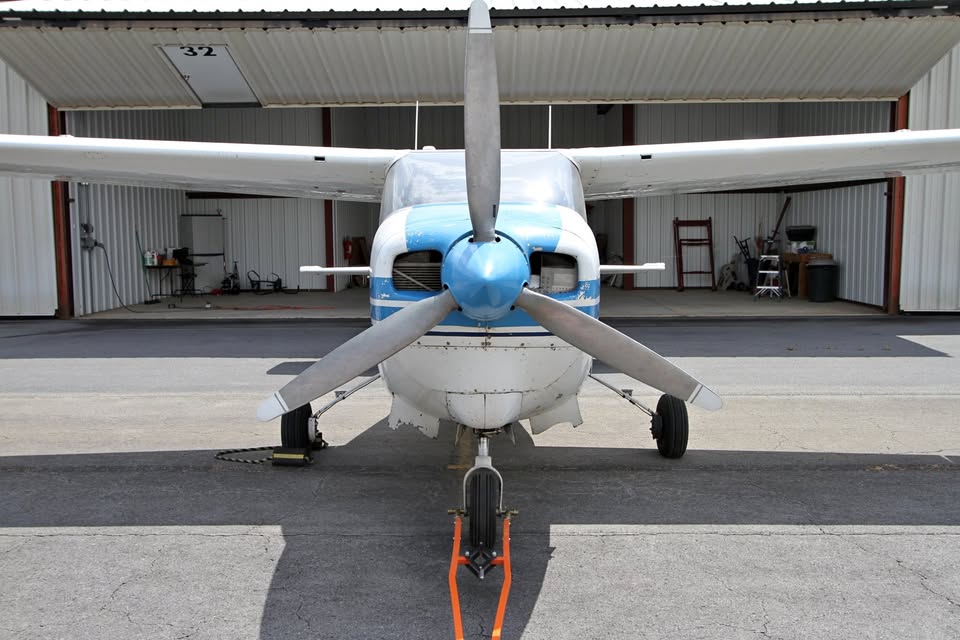1967 Cessna 210g, photo 1