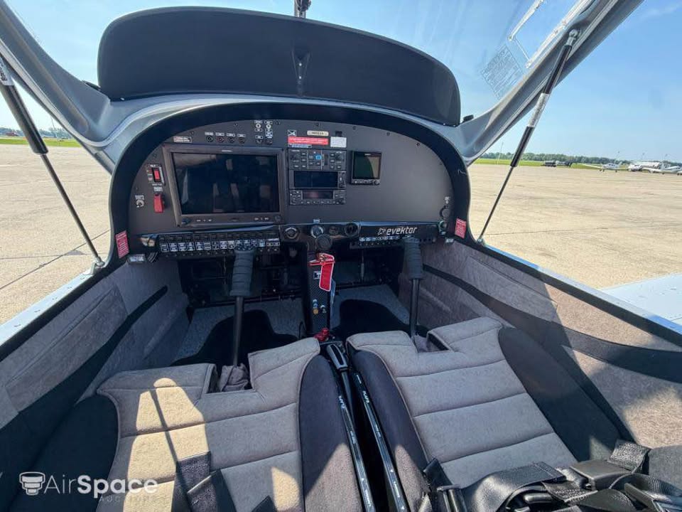 2023 Evektor Harmony LSA, photo 11