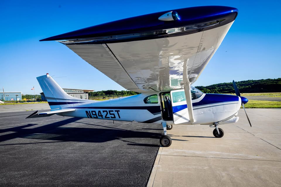 1960 Cessna 210 Centurion, photo 16