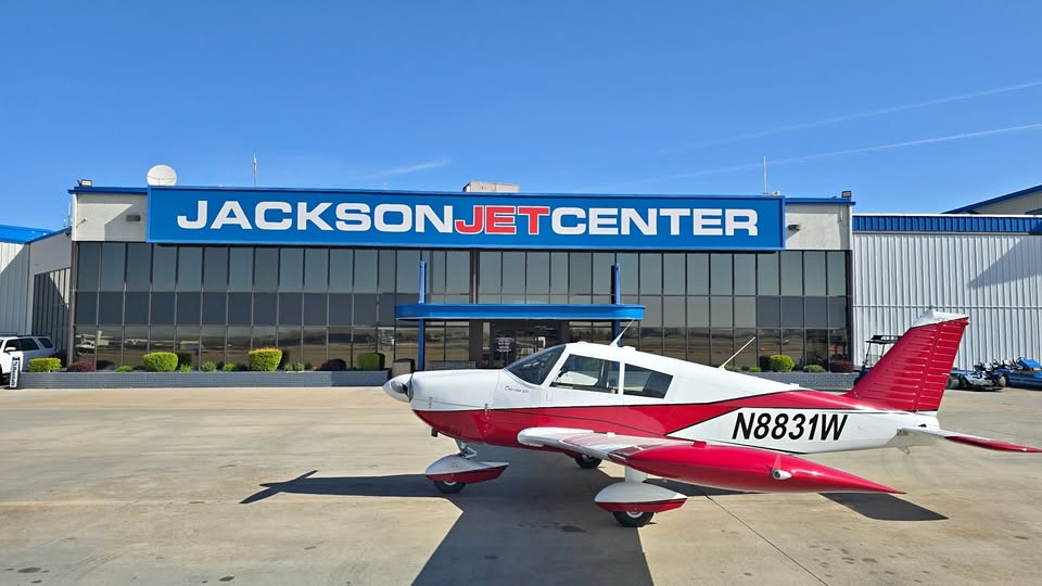 1964 Piper Cherokee 235, photo 1