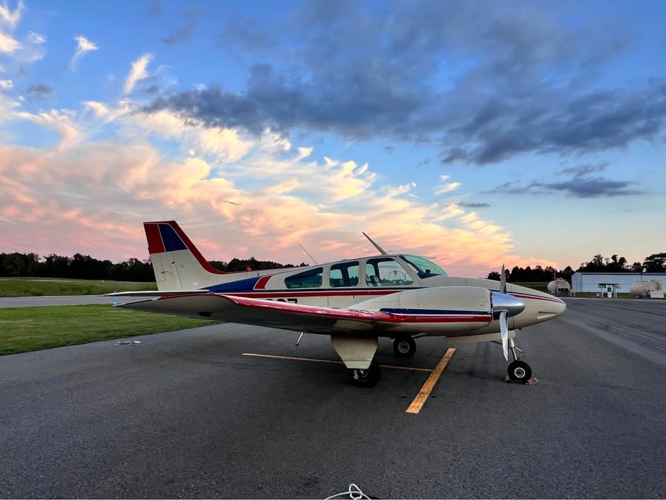 1961 Beechcraft 95-55 baron, photo 8