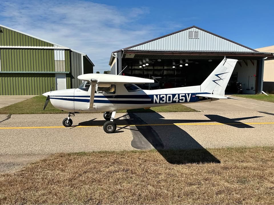 1975 Cessna 150M, photo 1