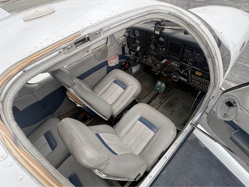 Piper PA28R-201T 1977, photo 7