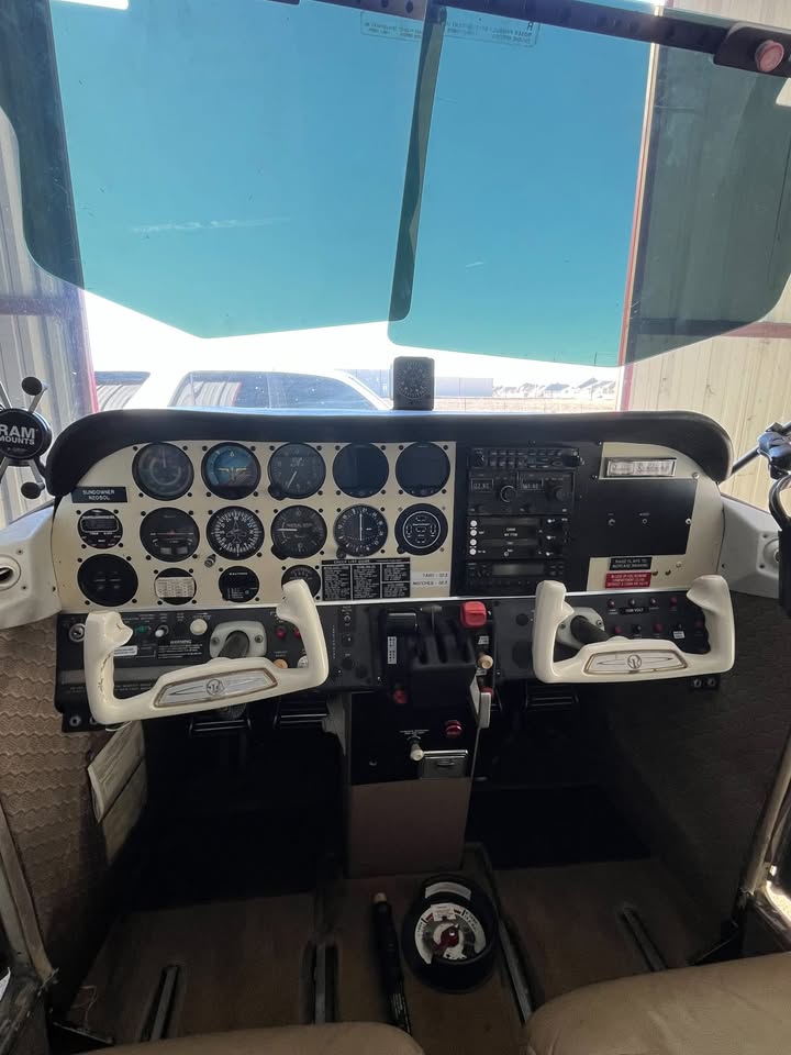 1976 Beechcraft C23 sundowner, photo 5