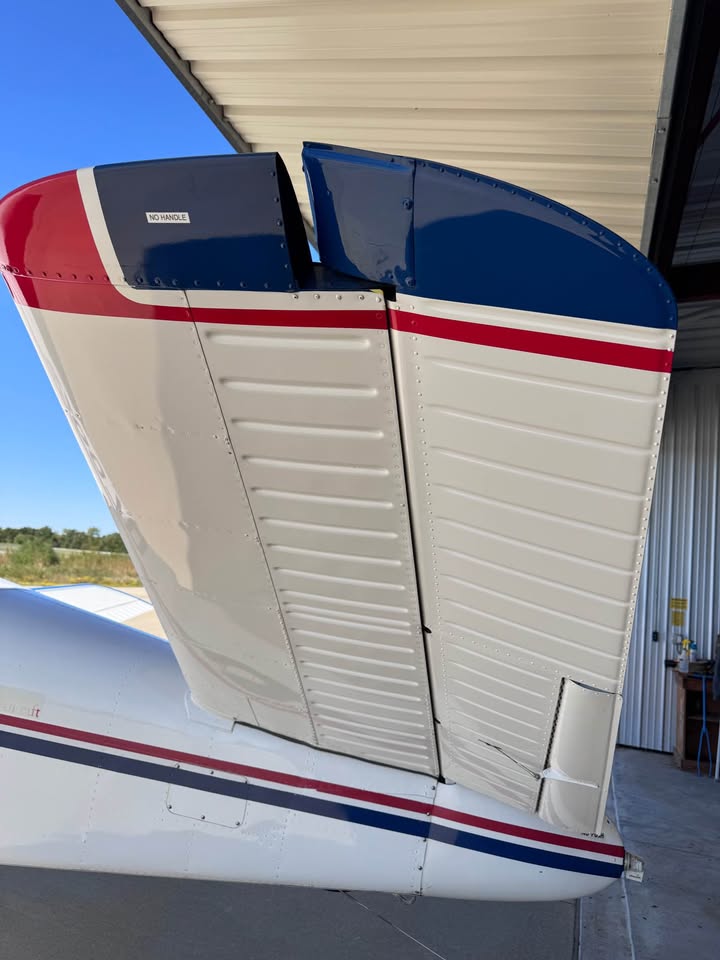 1952 Beechcraft C 35 Bonanza, photo 3