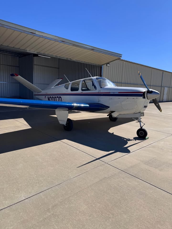 1952 Beechcraft C 35 Bonanza, photo 2