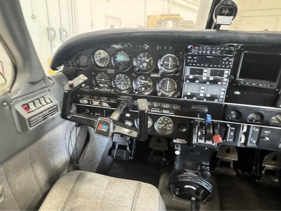 1976 Piper PA32-300, photo 4