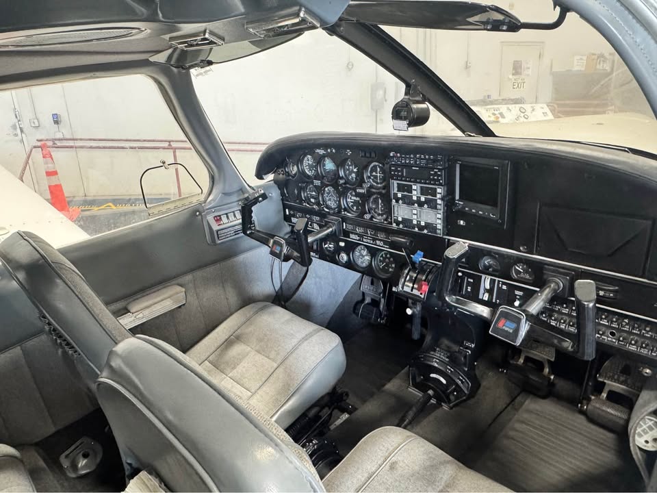 1976 Piper PA32-300, photo 5