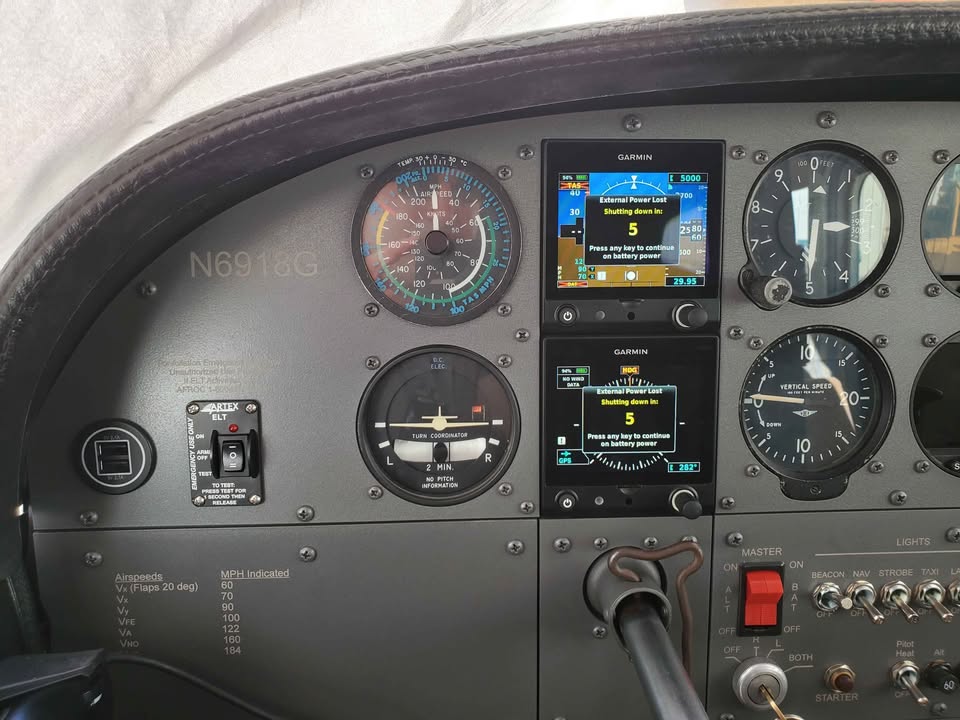 1960 Cessna 182C, photo 2