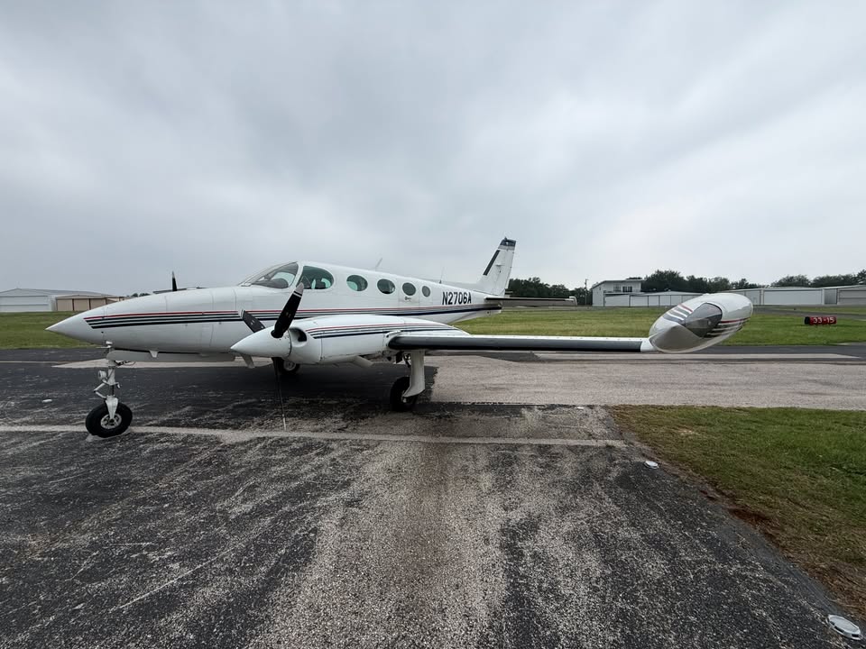 1979 Cessna 335, photo 2