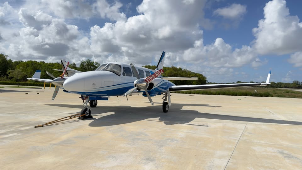 1980 Piper navajo chieftain / panther, photo 3