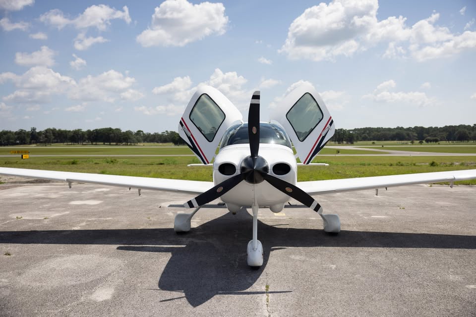 2018 Cirrus SR20, photo 6