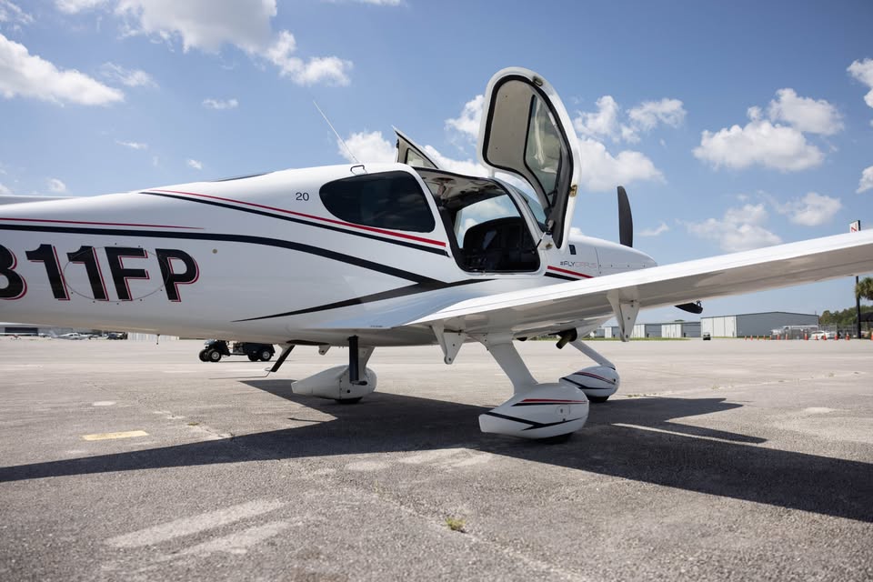 2018 Cirrus SR20, photo 7