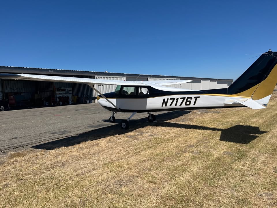 1959 Cessna 172A, photo 2