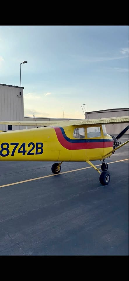 Cessna C172 straight tail, photo 1