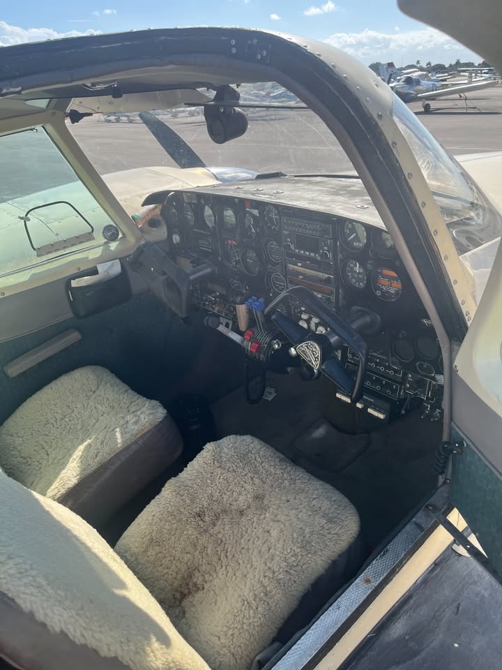 1967 Piper PA30, photo 7