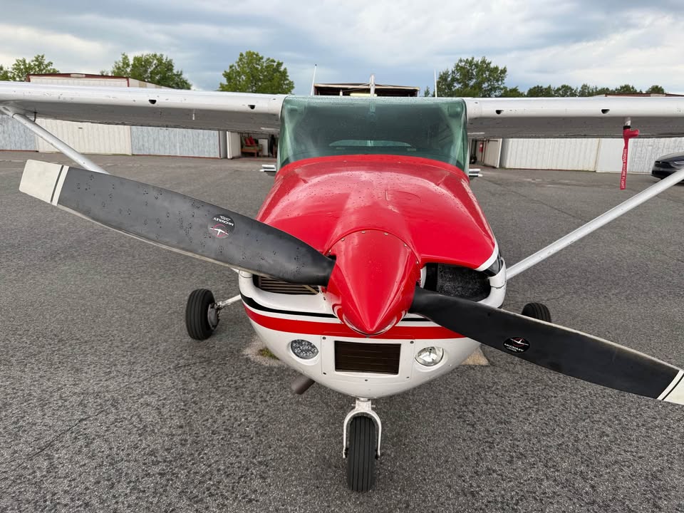 1981 Cessna 182R, photo 10