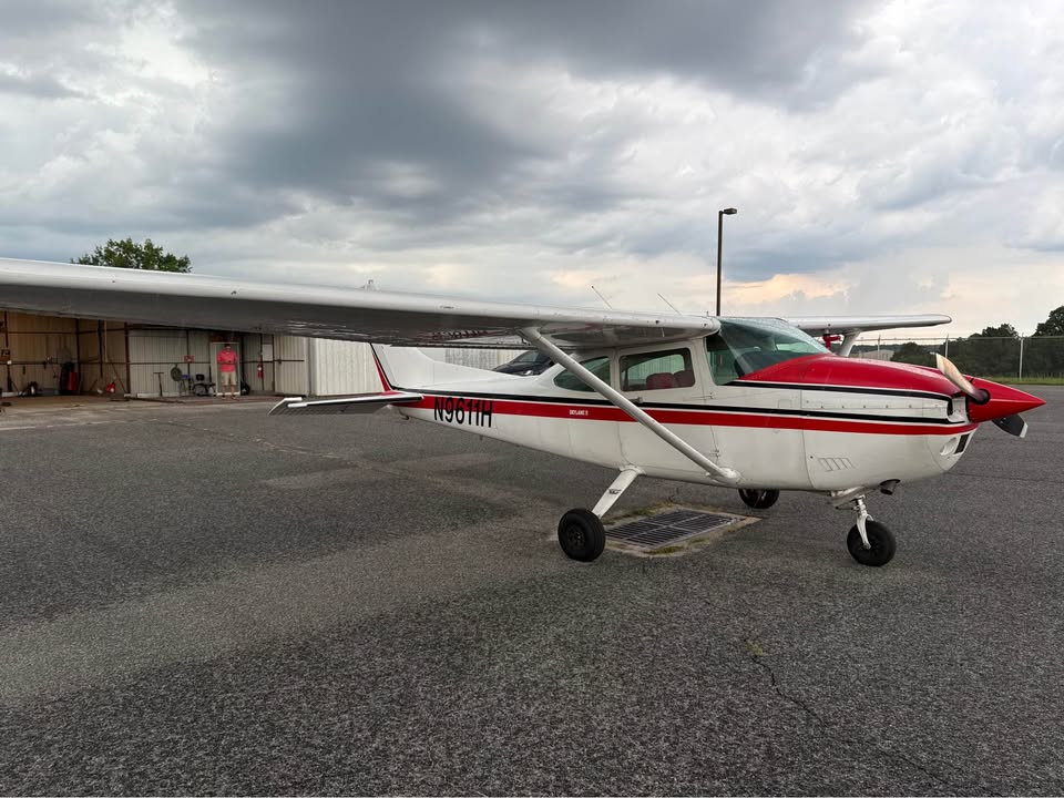 1981 Cessna 182R, photo 3