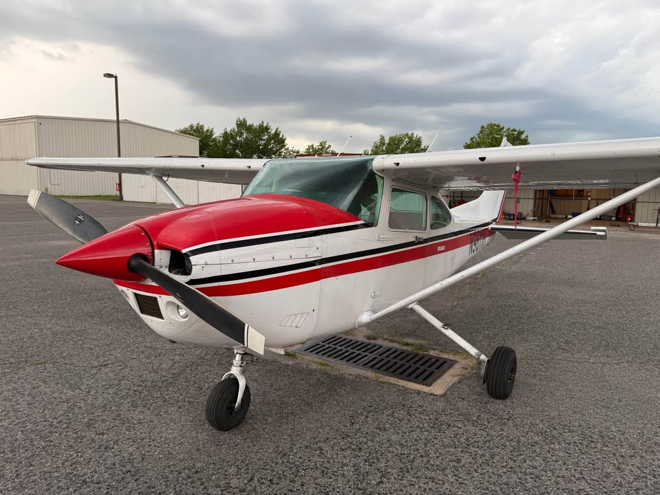 1981 Cessna 182R, photo 9