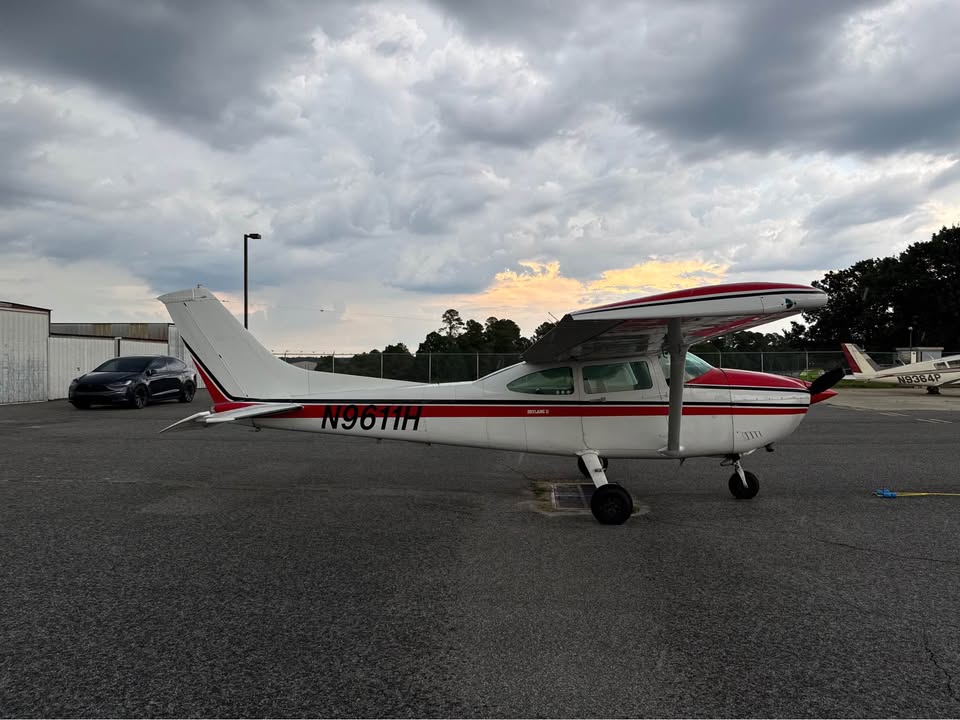 1981 Cessna 182R, photo 4