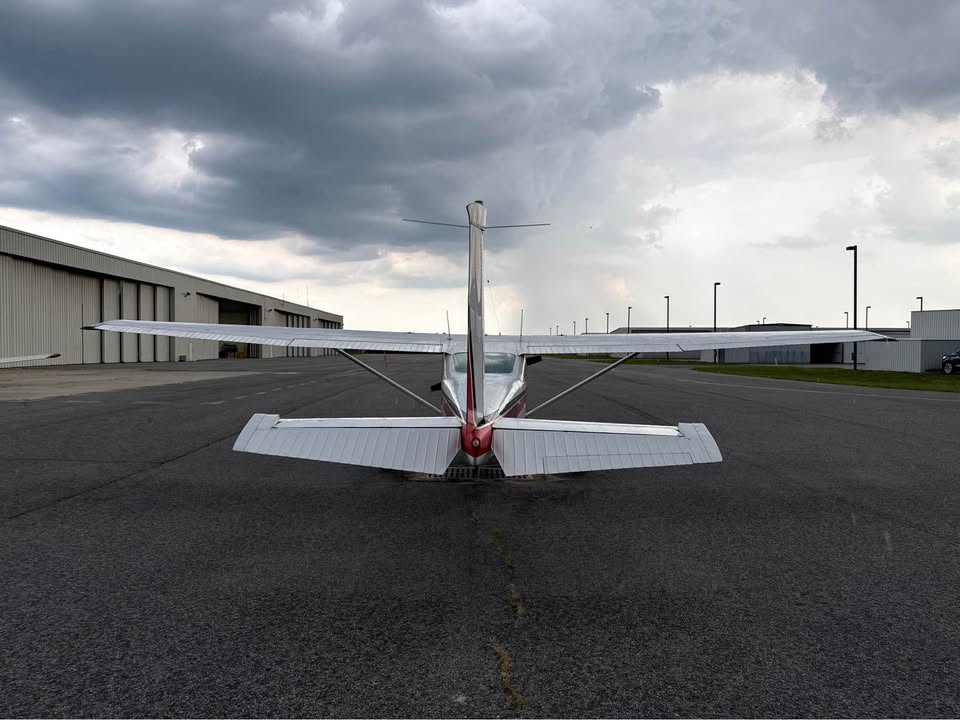 1981 Cessna 182R, photo 6