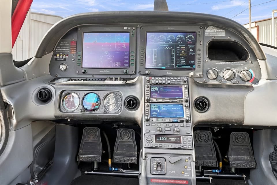 2008 Cirrus SR22 Turbo, photo 3